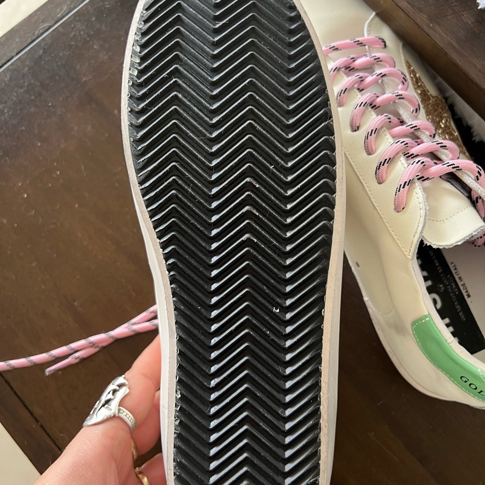 Golden Goose White Sneakers with Gold Star and Pink Laces - Picture 2 of 7